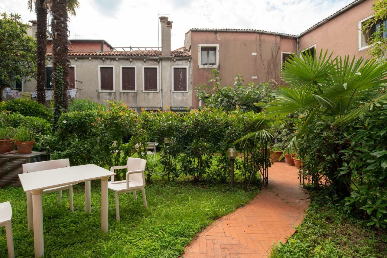 Garden Apartment Venedig Eksteriør billede
